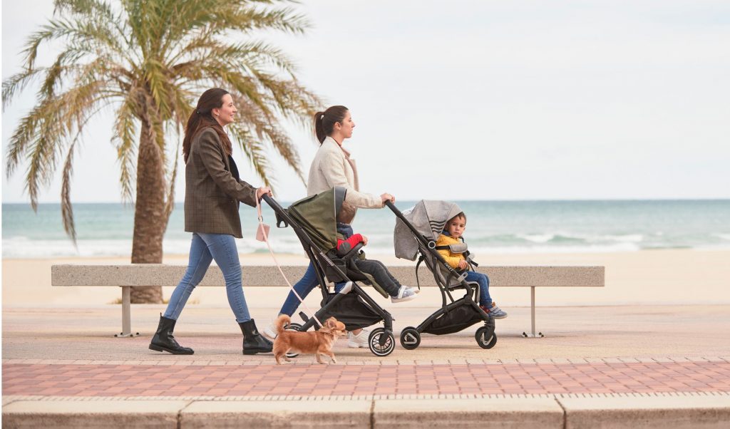 Viajar con bebés: Los cuatro imprescindibles - silla de paseo ligera